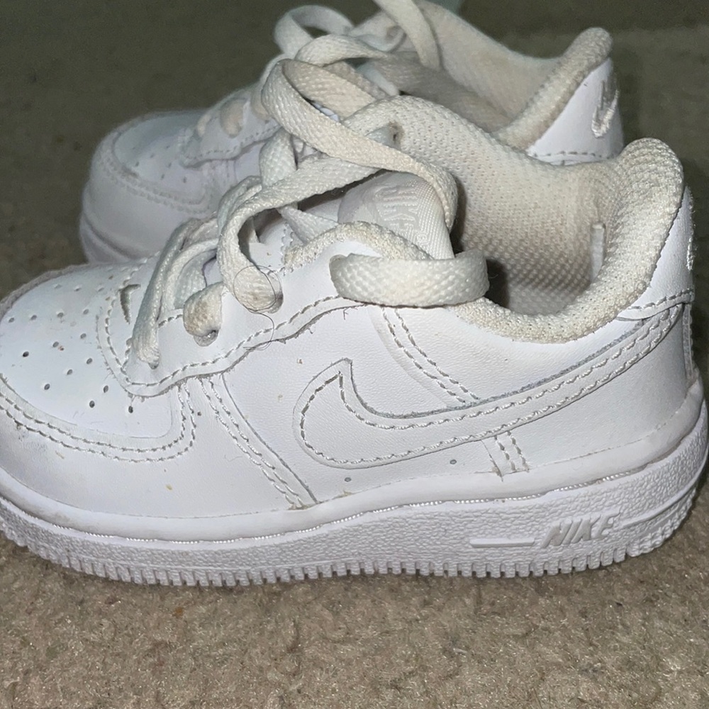 TODDLER NIKE AIR FORCE 1s